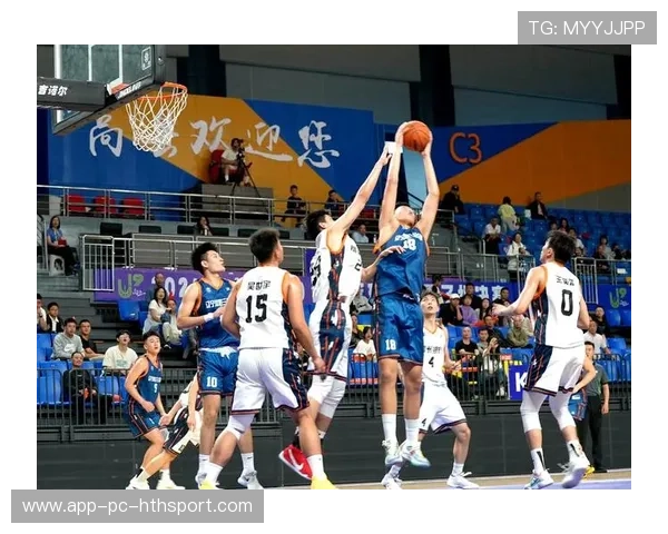 中国篮球名将与青少年交流活动持续火热，中国青年篮球队员